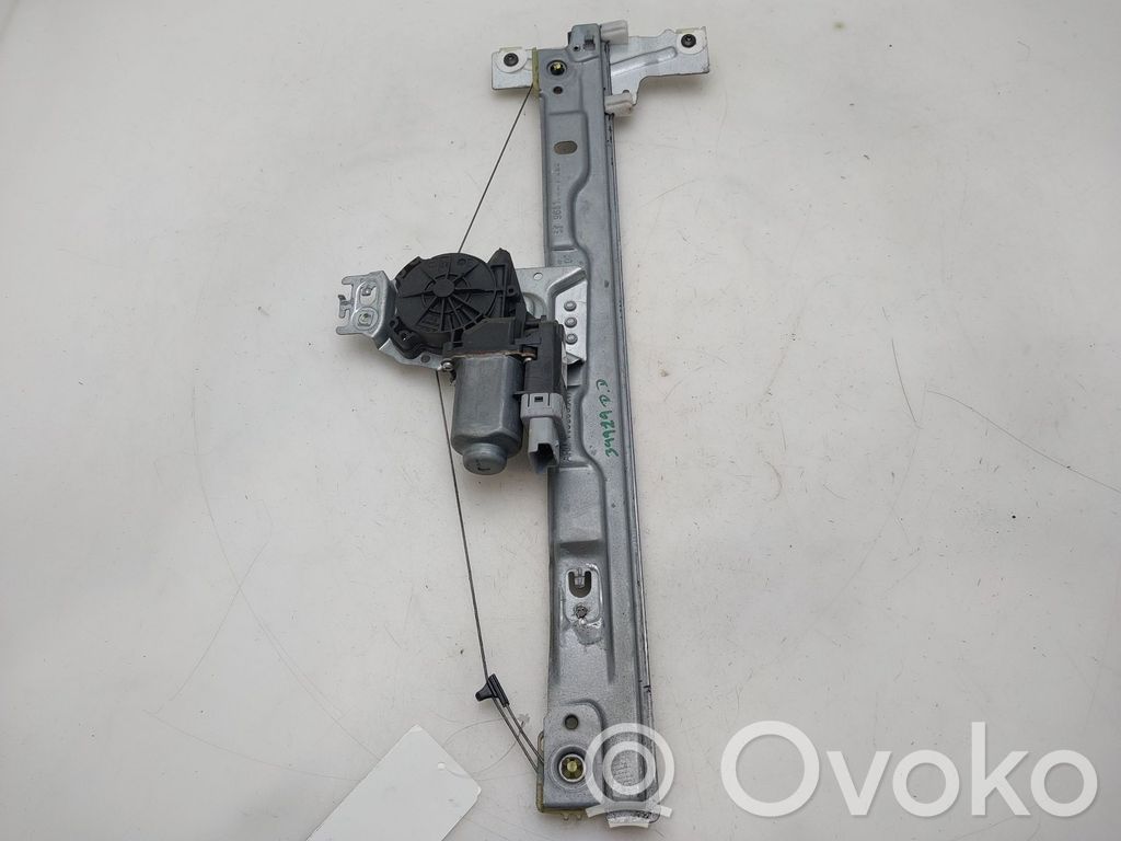 Peugeot 207 Macara ușă față cu motor