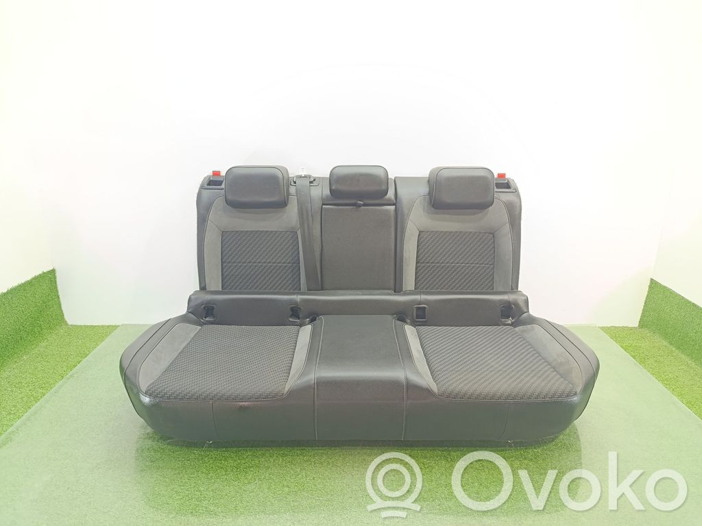 Asiento trasero   2GA885405F