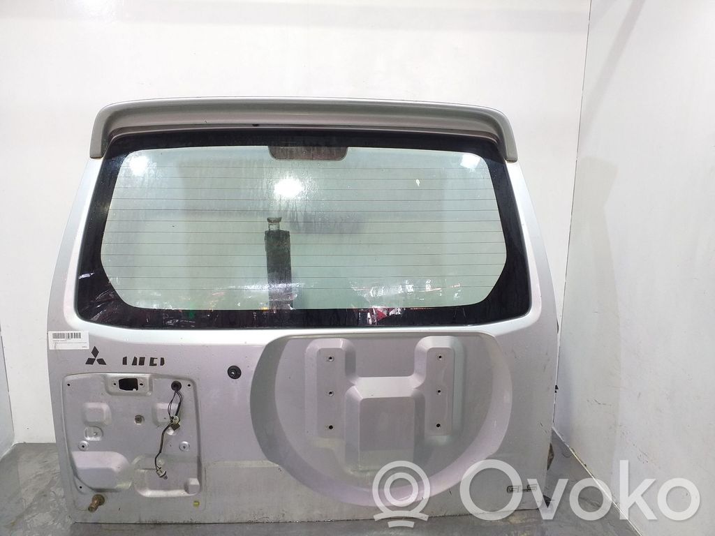 Mitsubishi Montero Couvercle de coffre