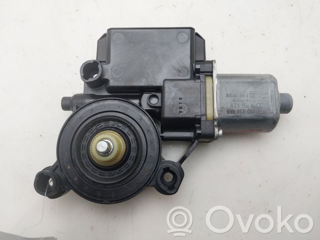 Volkswagen Polo V 6R Motor macara geam ușă spate 