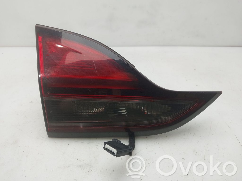 Opel Zafira C Feux arrière sur hayon 
