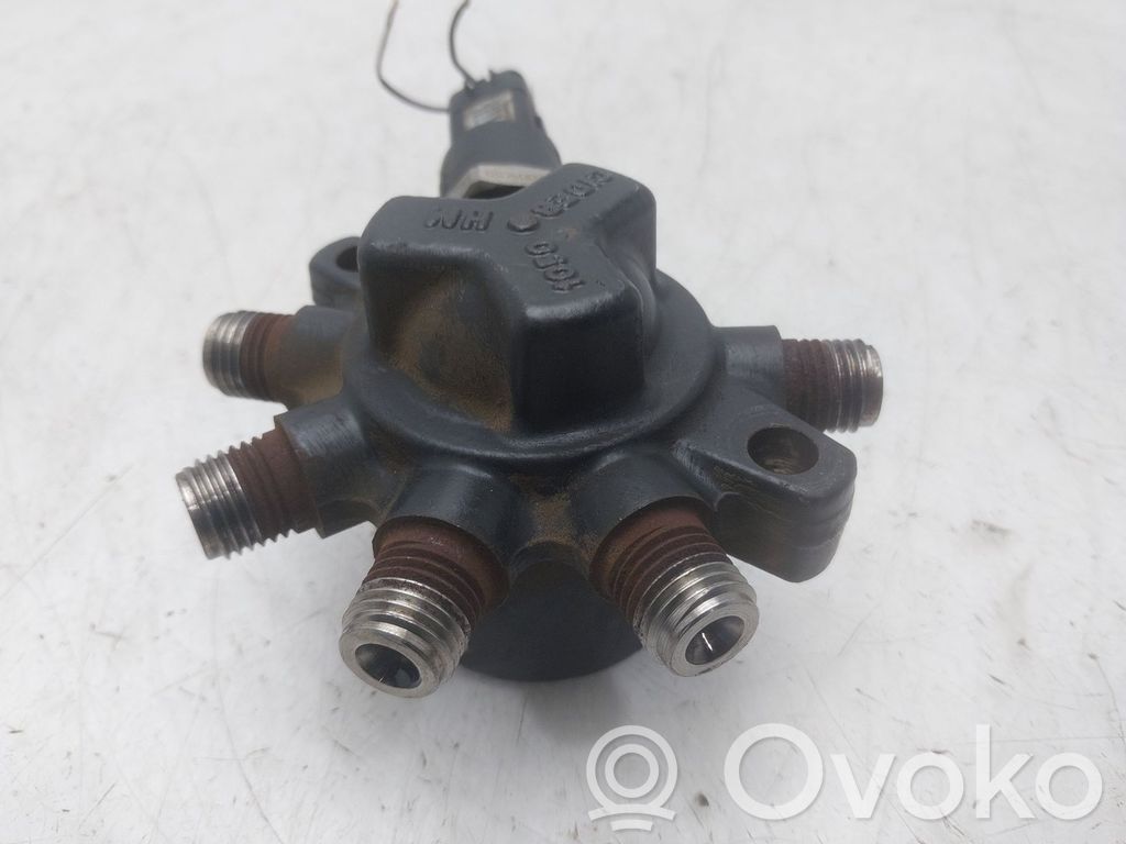 Renault Clio II Kraftstoffverteiler Einspritzleiste Verteilerrohr