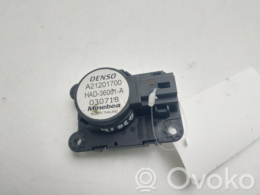 Opel Combo E Silniczek nagrzewnicy 