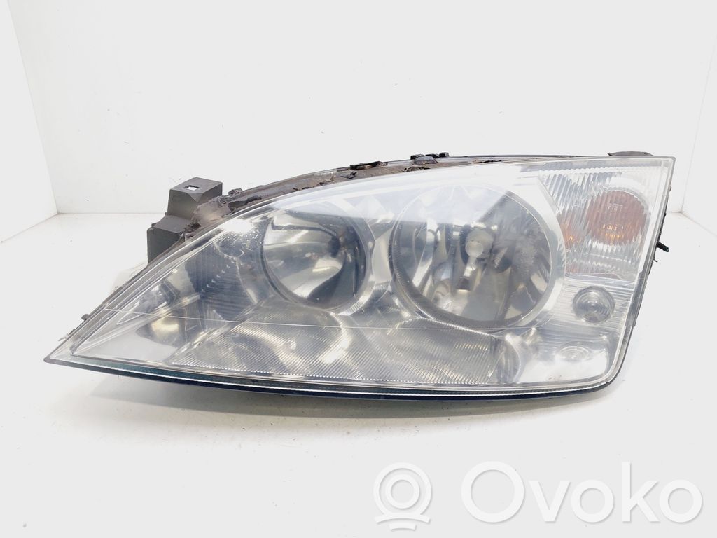 Ford Mondeo Mk III Lampa przednia 