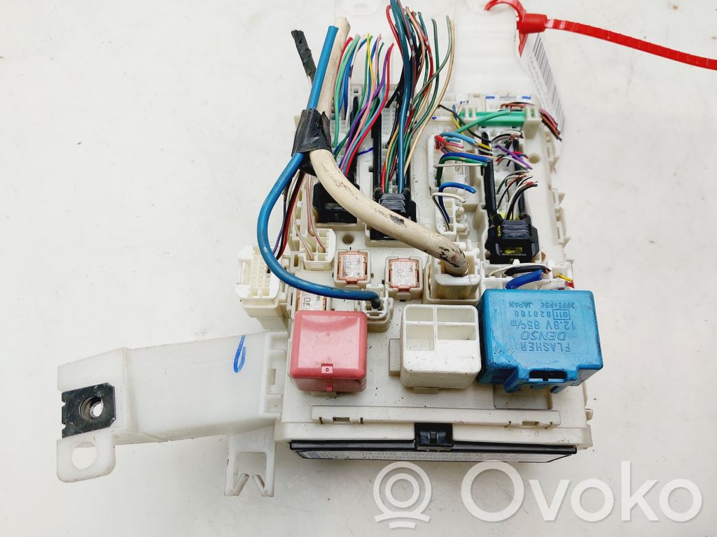 Toyota Auris E180 Módulo de fusible