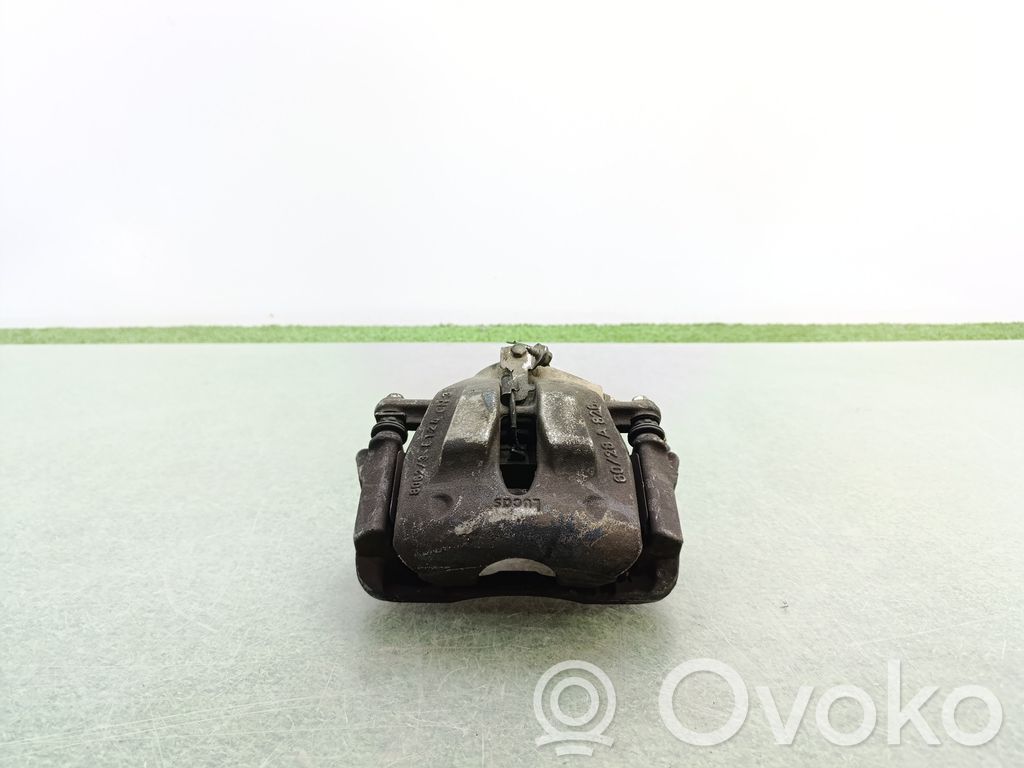 Citroen C8 Zacisk hamulcowy przedni 