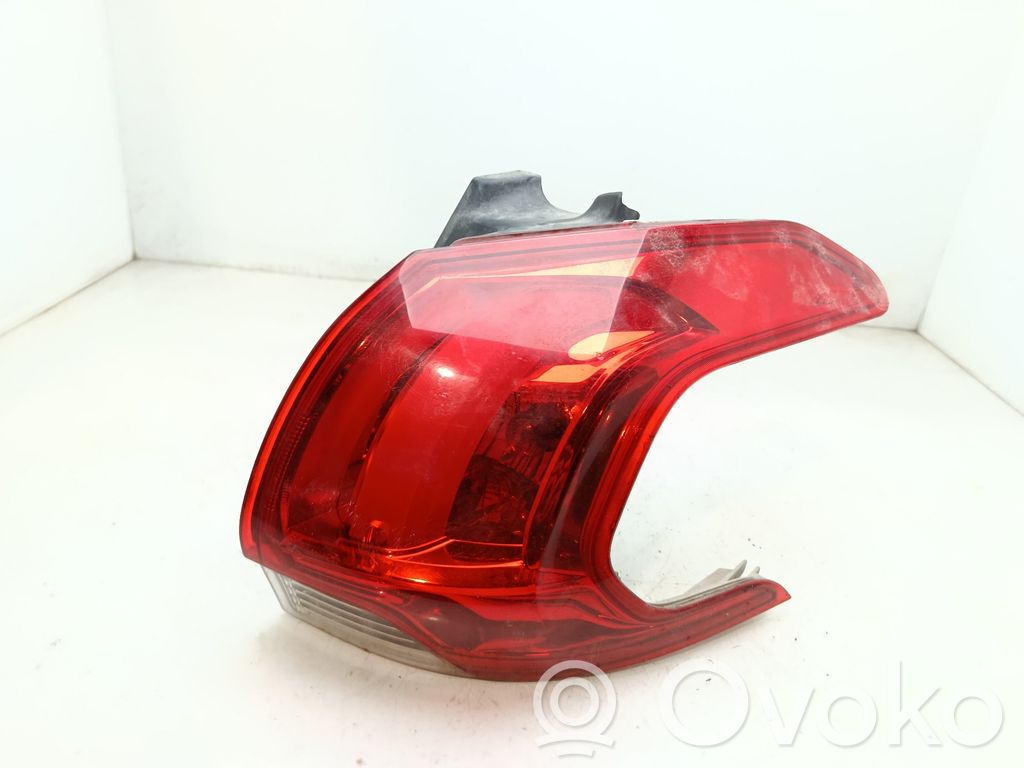 Peugeot 2008 I Luci posteriori 