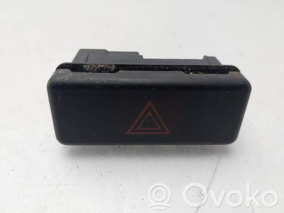 BMW 5 E39 Botón interruptor de luz de peligro