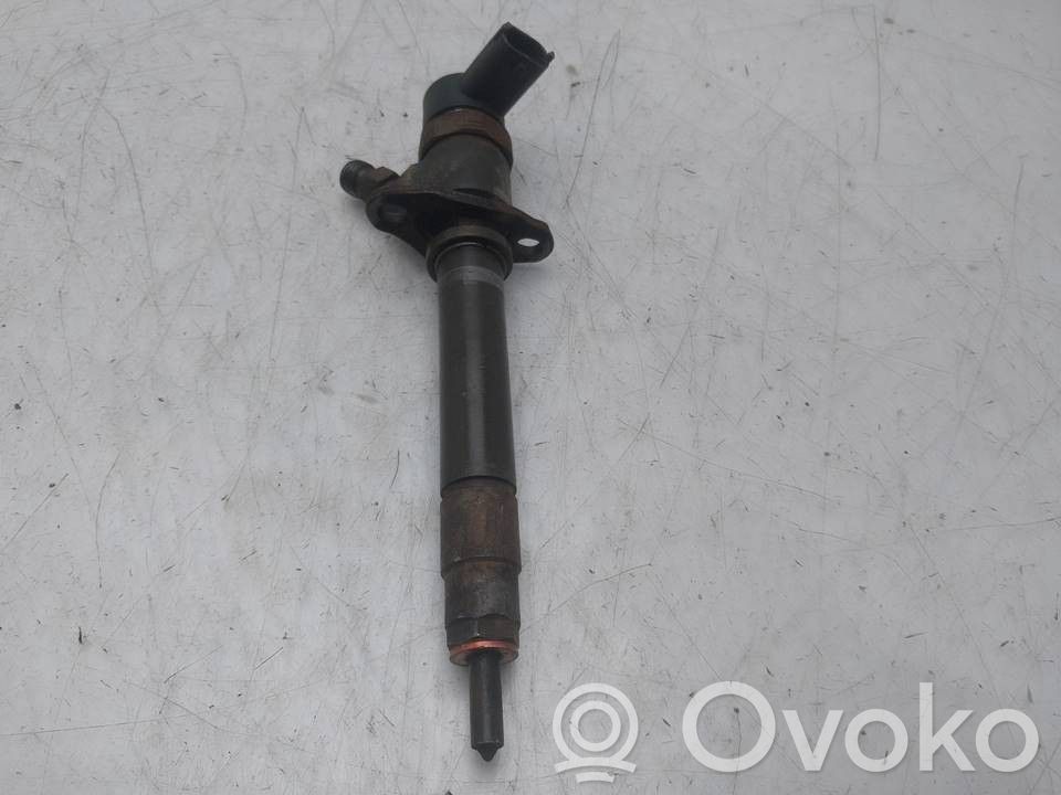 Volvo S80 Polttoainesuutin
