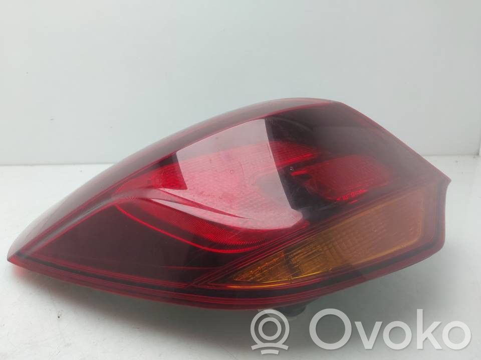 Opel Astra J Lampă spate în caroserie 