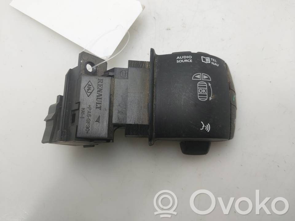 Renault Megane III Comutator/buton multifuncțional 
