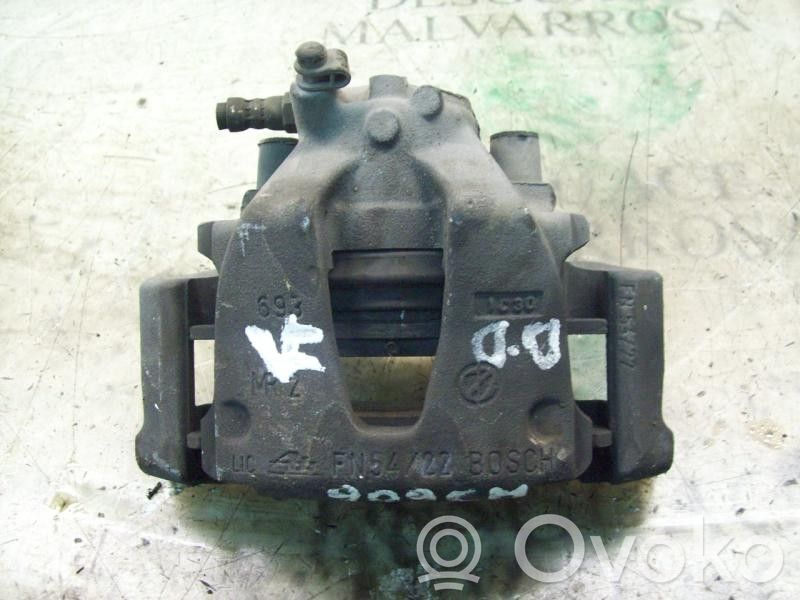 Caliper de freno delantero