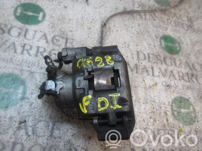 Caliper de freno delantero