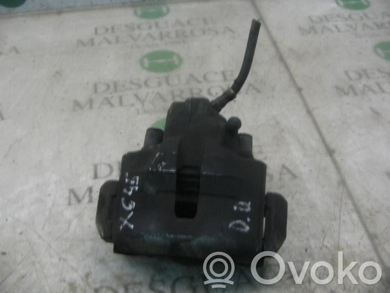 Caliper de freno delantero