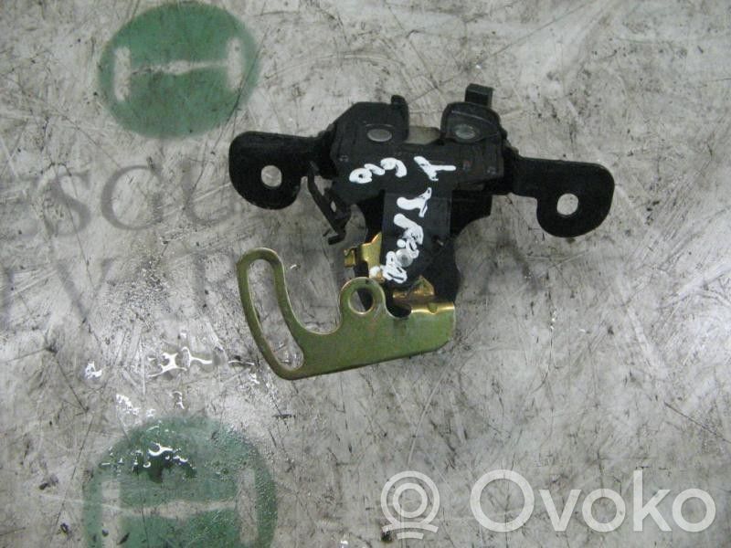 Tailgate lock latch