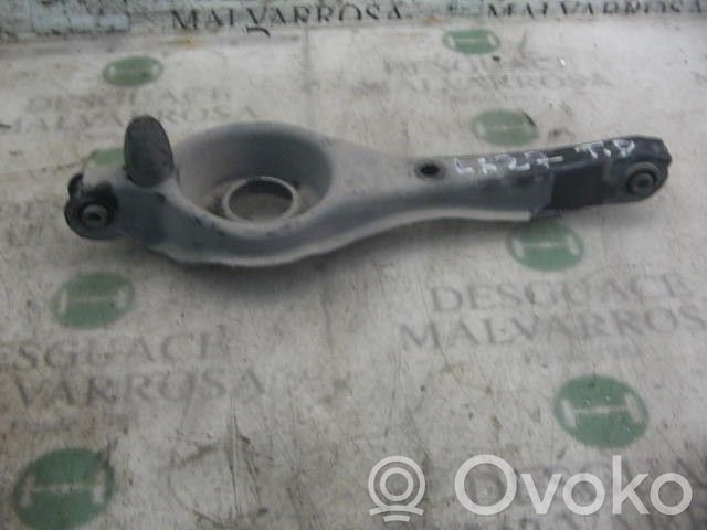 Rear control arm