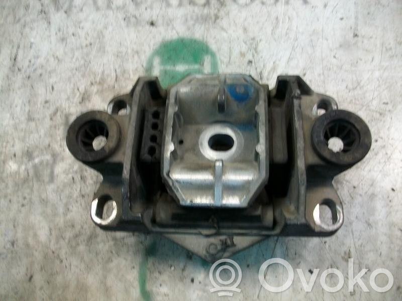 Soporte de montaje del motor