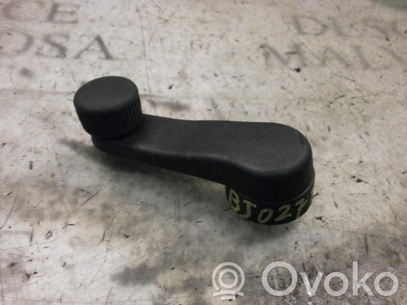 Seat Cordoba (6K) Poignée manivelle de lève-vitre de porte arrière