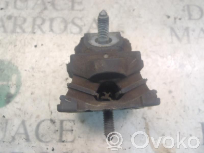 Soporte de montaje del motor