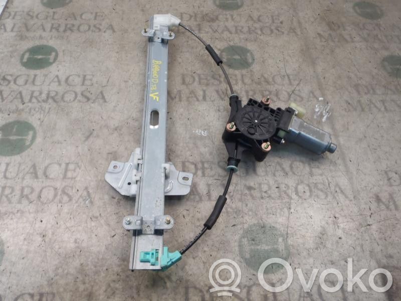 Regulador manual de la ventanilla delantera   824011G010