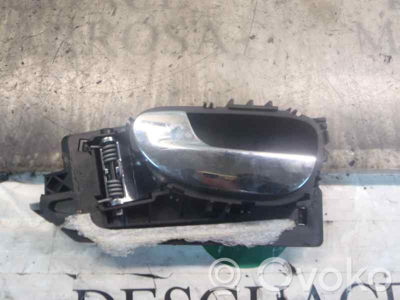Manecilla interna puerta trasera