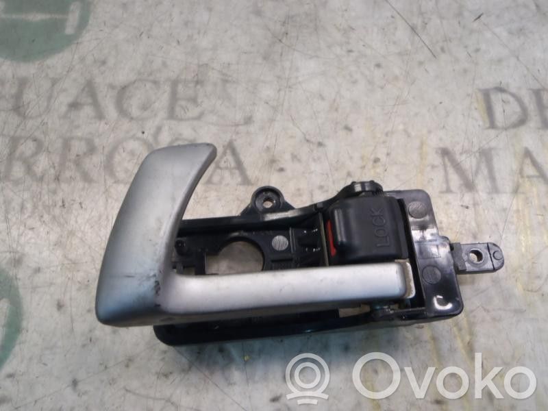 Hyundai Santa Fe Manecilla interna puerta trasera 