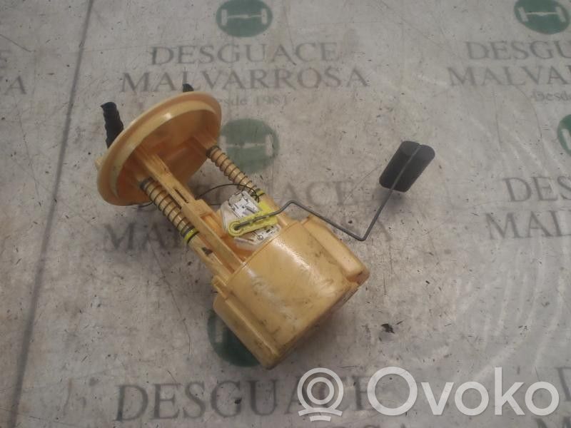 Bomba interna de combustible   8200588625,8200195823D,0974177990002