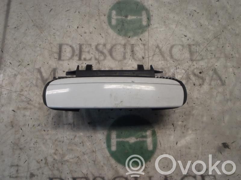 Etuoven ulkokahva   8P0837207