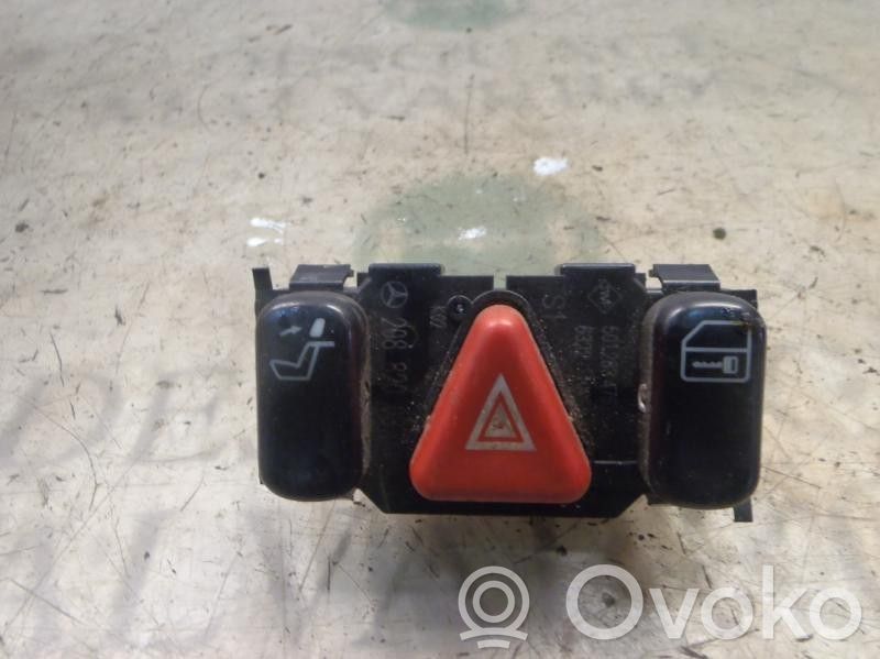 Mercedes-Benz CLK A208 C208 Botón interruptor de luz de peligro 