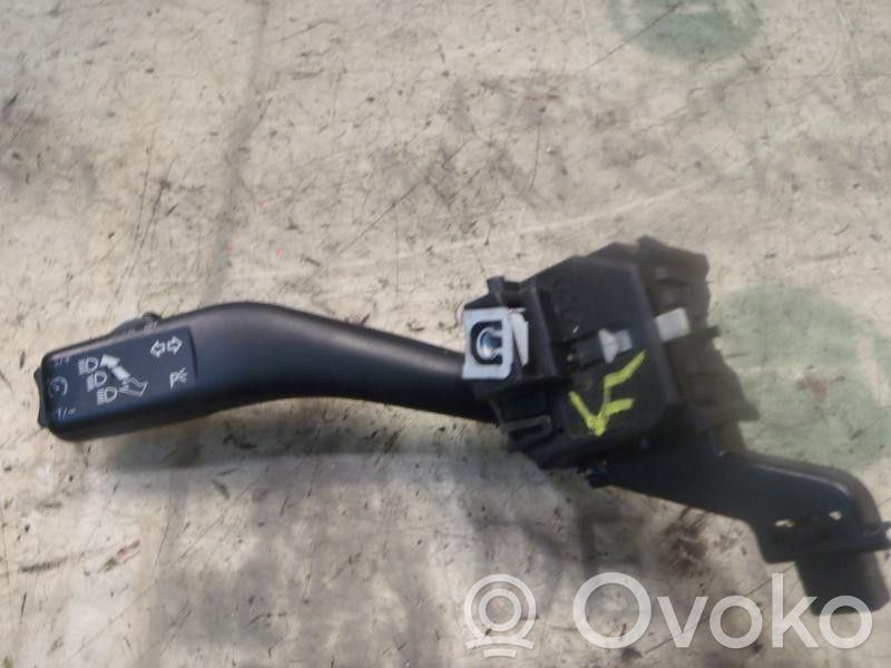 Commodo de clignotant   1K0953513G9B9,1K0953513G