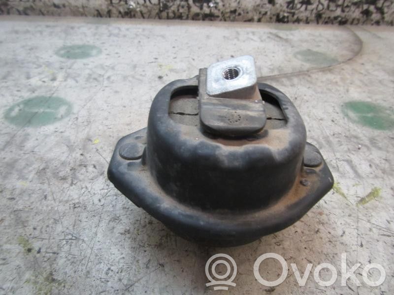 BMW 7 E65 E66 Engine mount bracket 