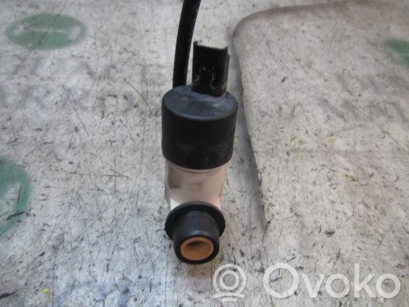 Windscreen/windshield washer pump   9801242180