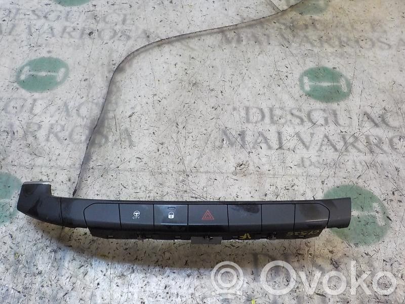 Fiat Tipo Botón interruptor de luz de peligro 