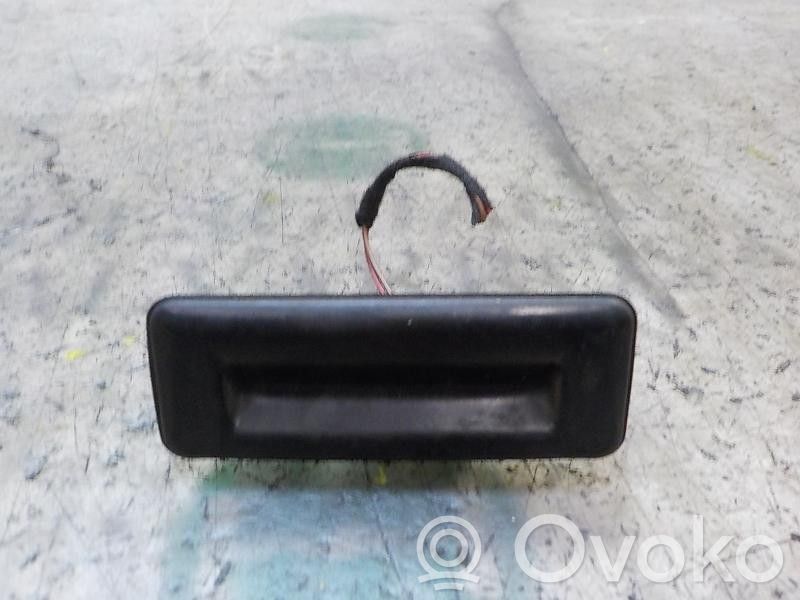 Manecilla externa puerta trasera   5E0827566