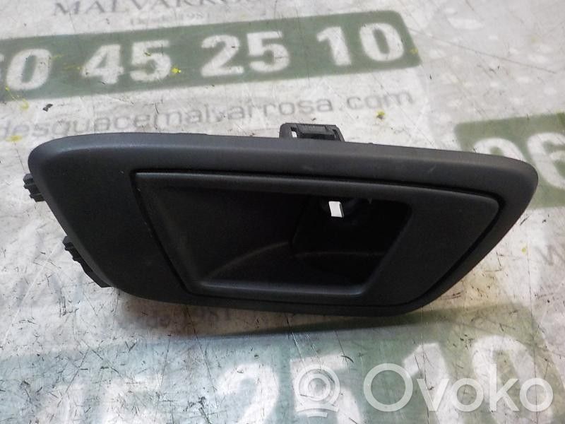 Manecilla interna puerta trasera   1579293