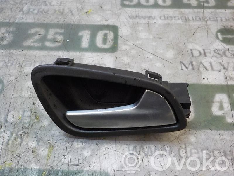 Ford Tourneo Manecilla interna puerta delantera 