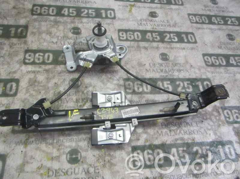 Mecanismo para subir la puerta trasera sin motor