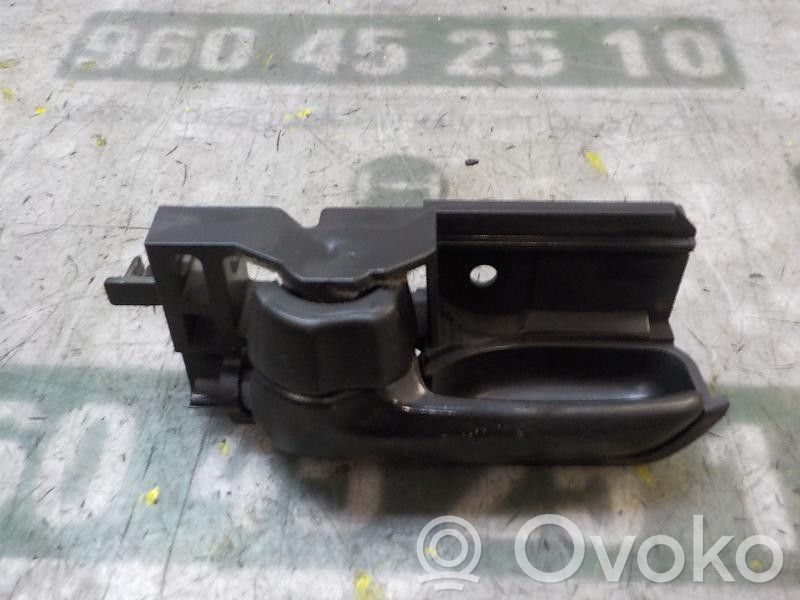 Fiat Sedici Poignée inférieure de porte avant 