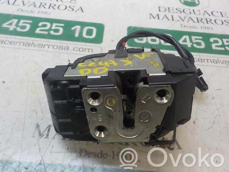 Nissan Note (E11) Etuoven lukko 