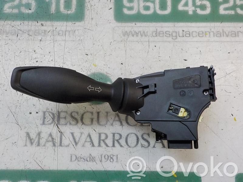 Commodo de clignotant   1682218,8A6T13335AD