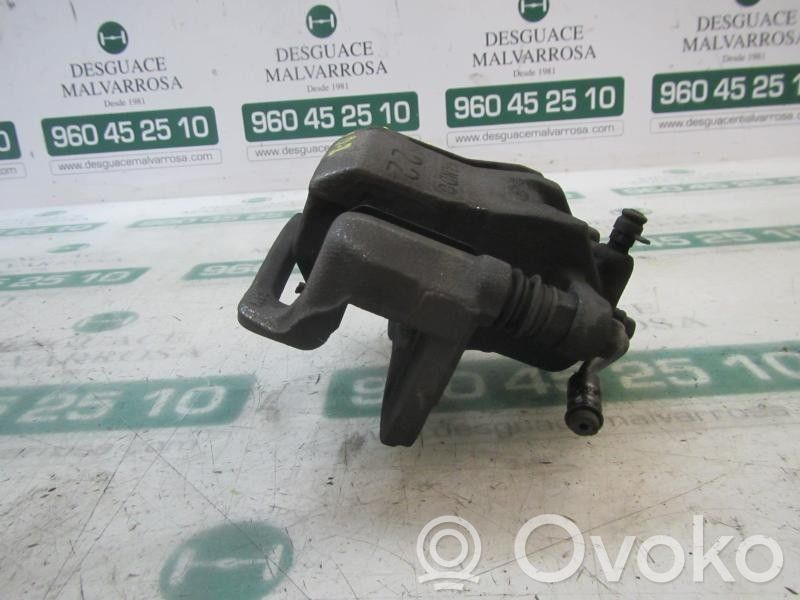 Zacisk hamulcowy przedni   581801RA00