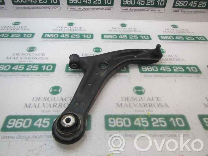 Ford Fiesta Triangle bras de suspension inférieur avant 
