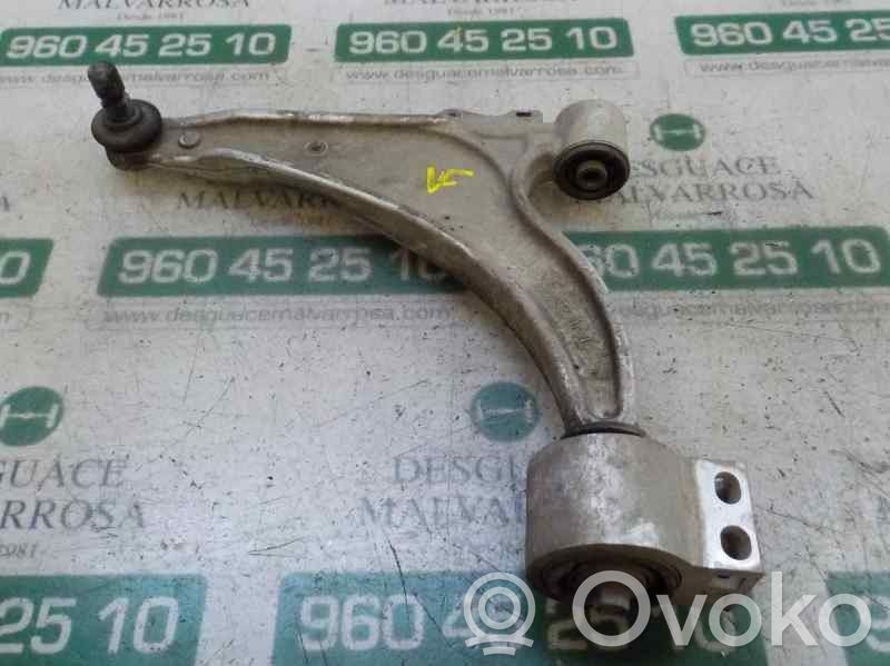 Front control arm   13401129