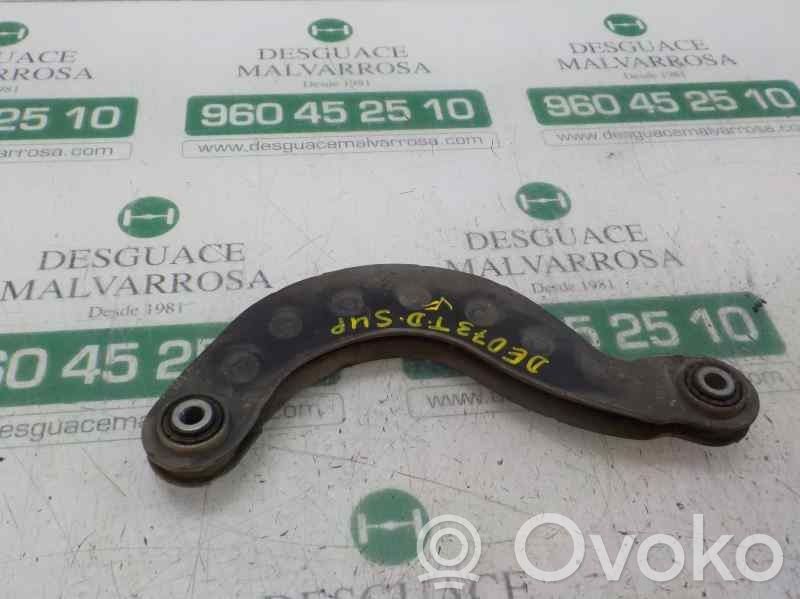 Brazo de suspensión trasero   1752736