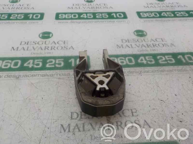 Ford Focus Gearbox mount 