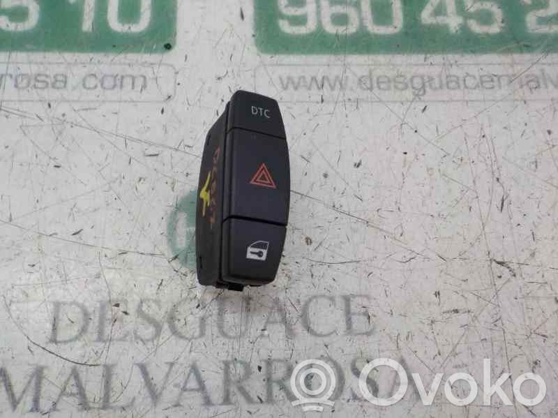 Hazard light switch   61319196712