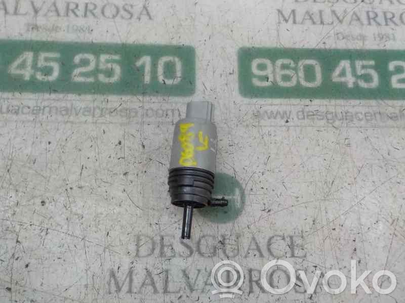 BMW 3 E90 E91 Windscreen/windshield washer pump 