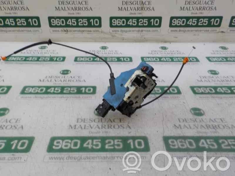 Cerradura de puerta trasera   9138J8