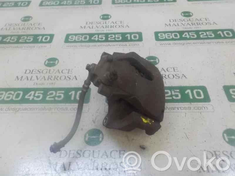 Caliper de freno delantero