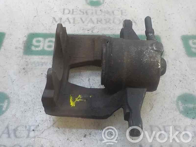 Caliper de freno delantero